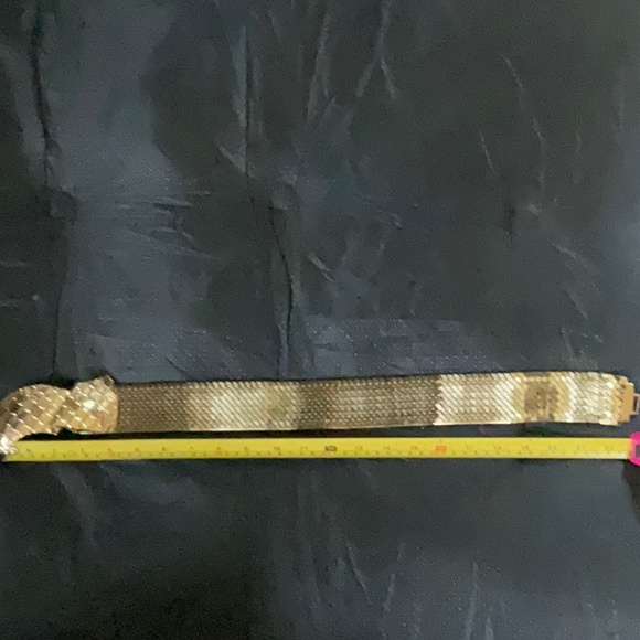 “VINTAGE MCM FISH SCALE GOLD BELT”. - Picture 13 of 16